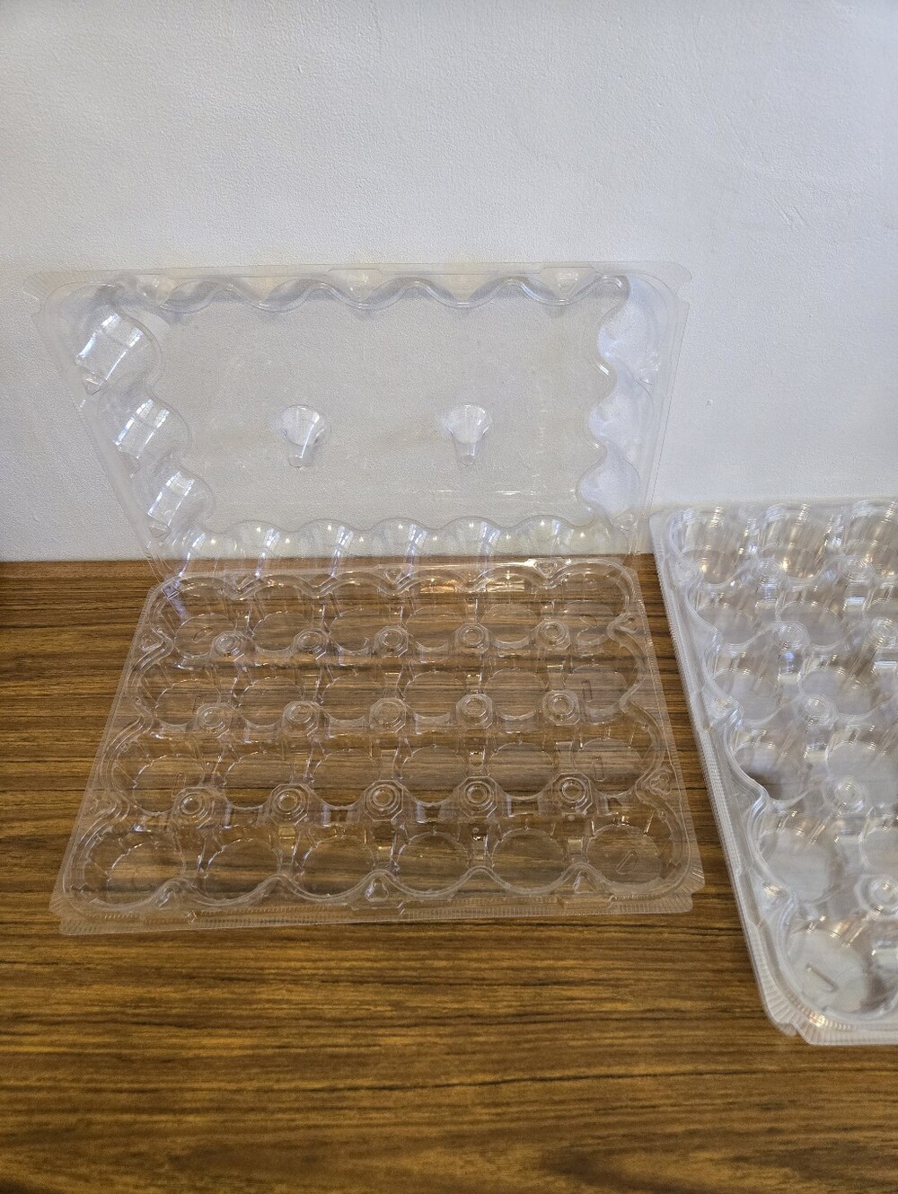 Clear Plastic Cupcake/Bakery Trays, Set Of 5 Tops And Bottoms Transport Display